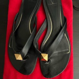 Valentino Garavani Roman stud flat black sandal Size 39